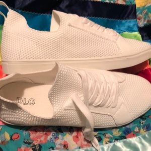 DLG white sneakers, never worn size 9
